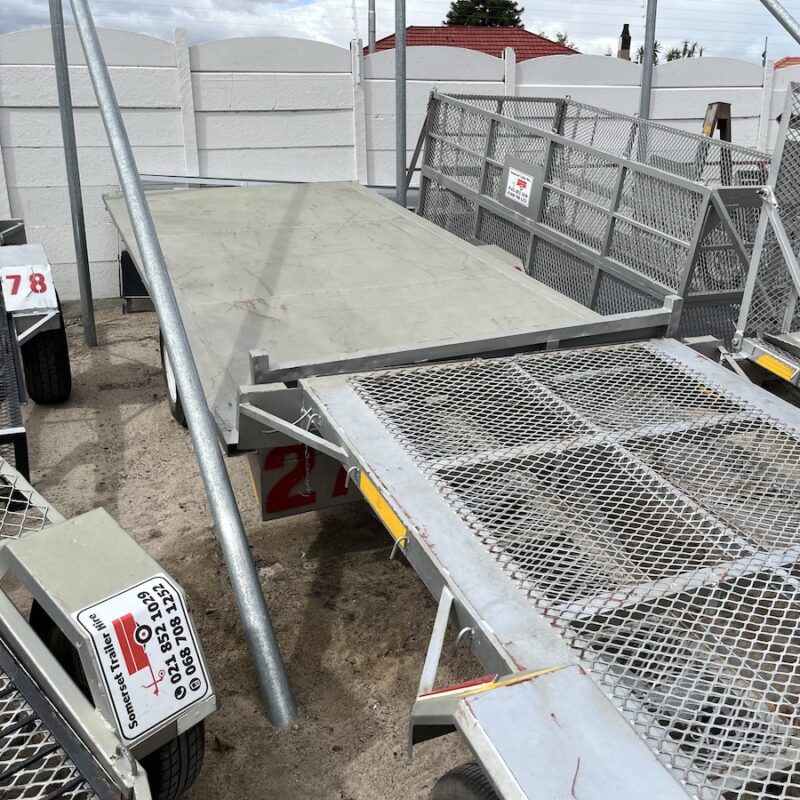 3.7 X 1.9 SINGLE AXLE FLATBED